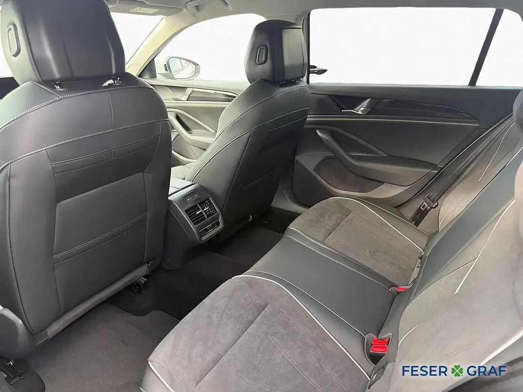 Volkswagen Passat Variant - Thumbnail 10