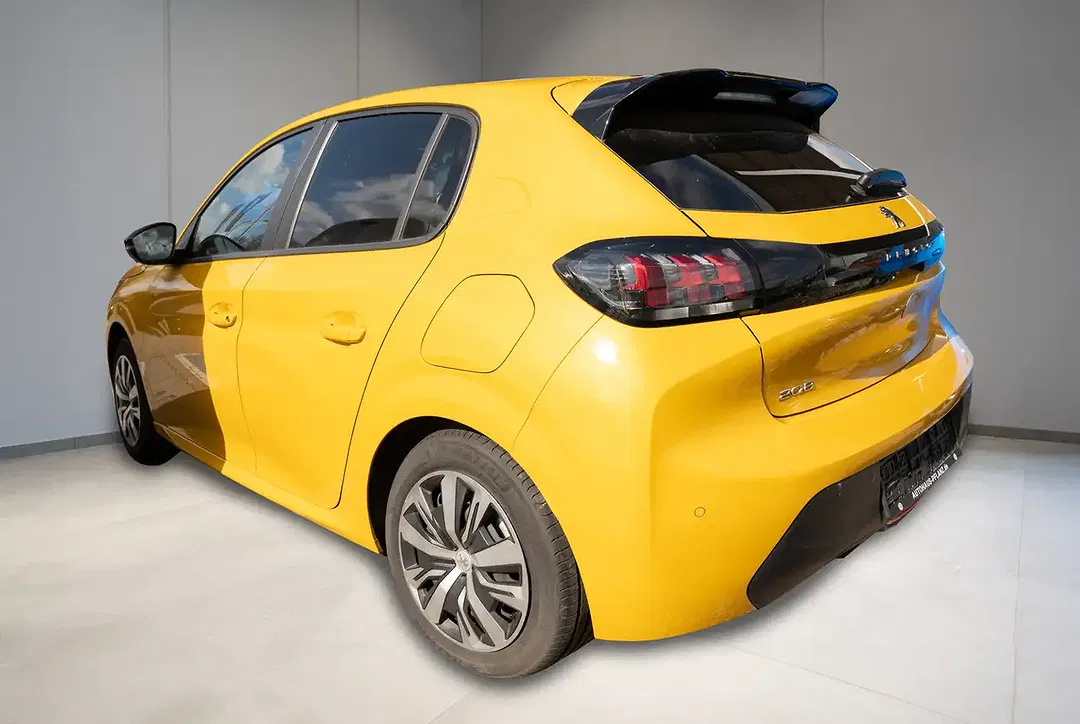 Peugeot 208 - Thumbnail 4