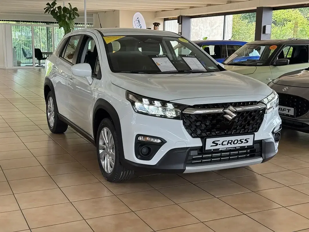 Suzuki S-Cross - Thumbnail 2
