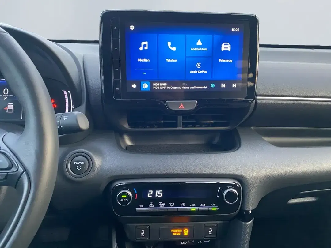 Toyota Yaris - Thumbnail 13