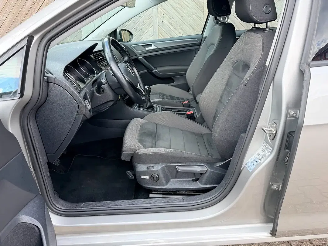 Volkswagen Golf - Thumbnail 8