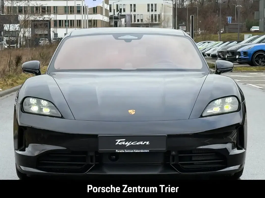 Porsche Taycan - Thumbnail 9