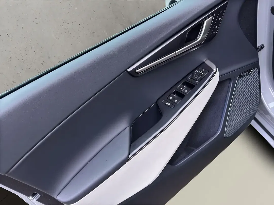 Kia EV6 - Thumbnail 12