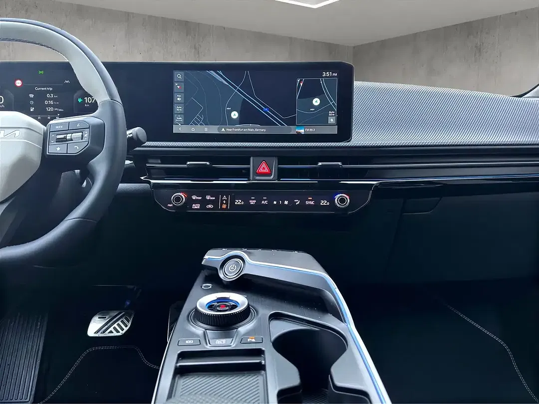 Kia EV6 - Thumbnail 15