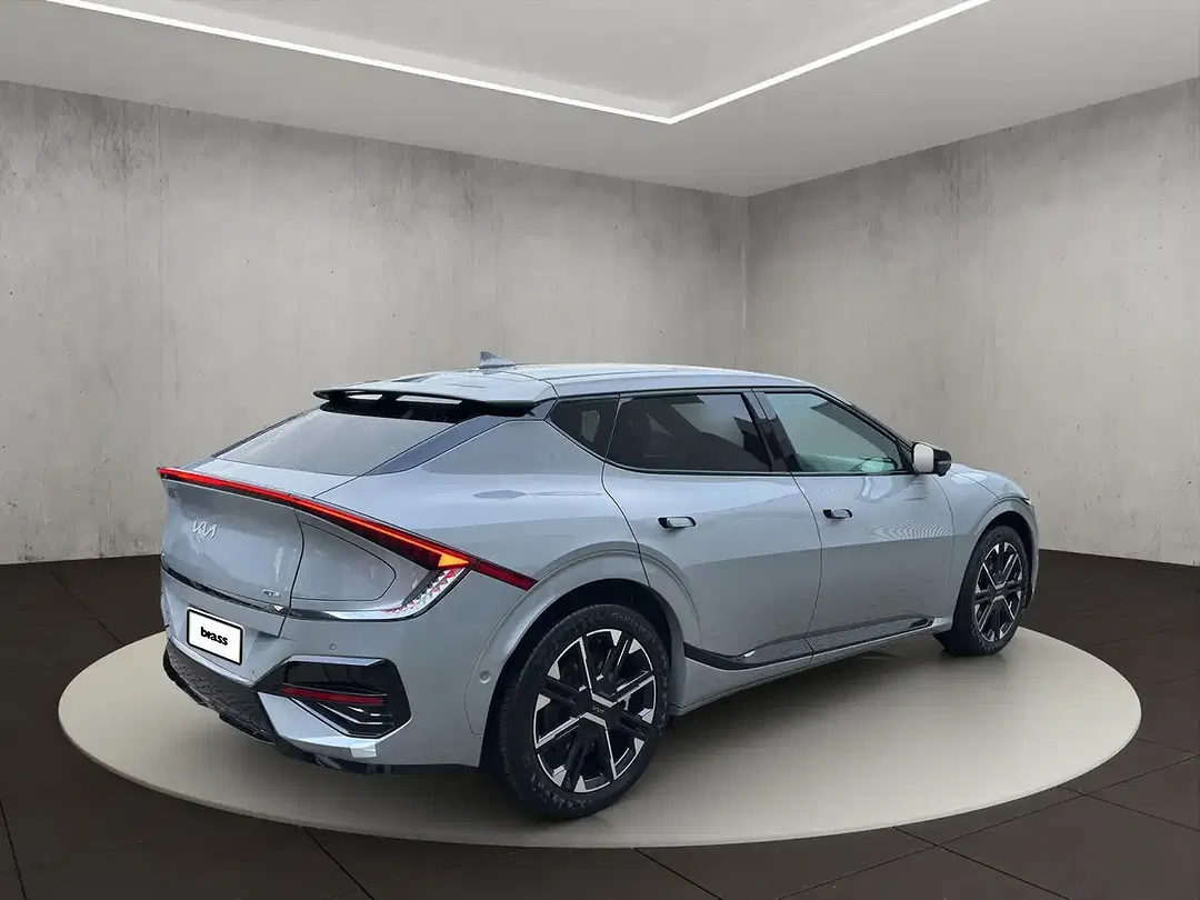 Kia EV6 - Thumbnail 5