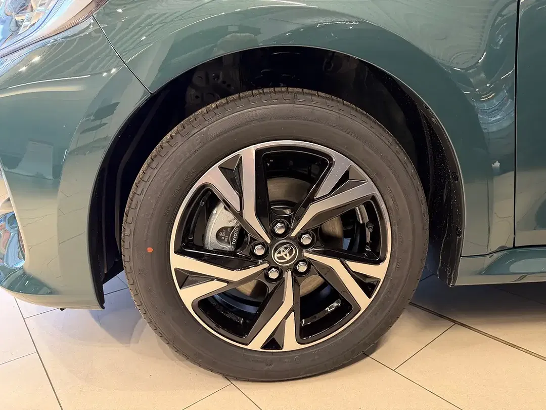 Toyota Yaris - Thumbnail 4