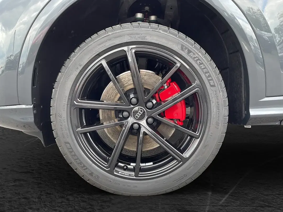 Audi Q5 - Thumbnail 4