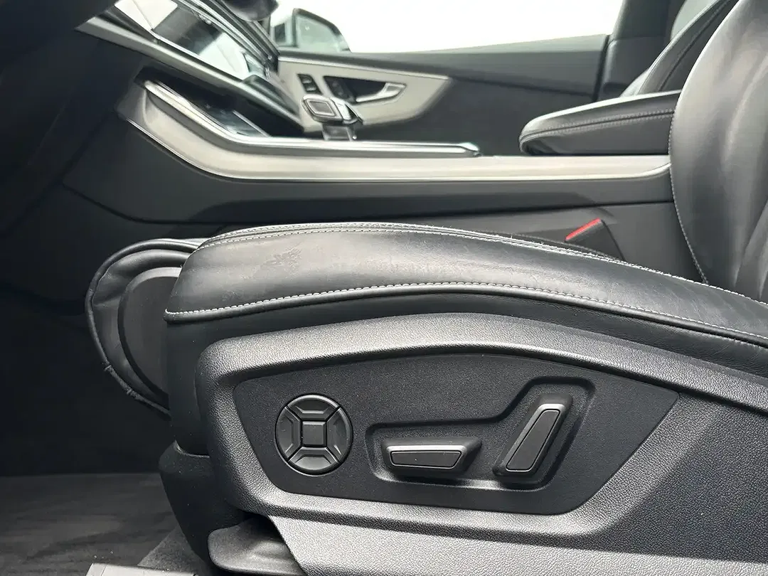 Audi SQ8 - Thumbnail 12