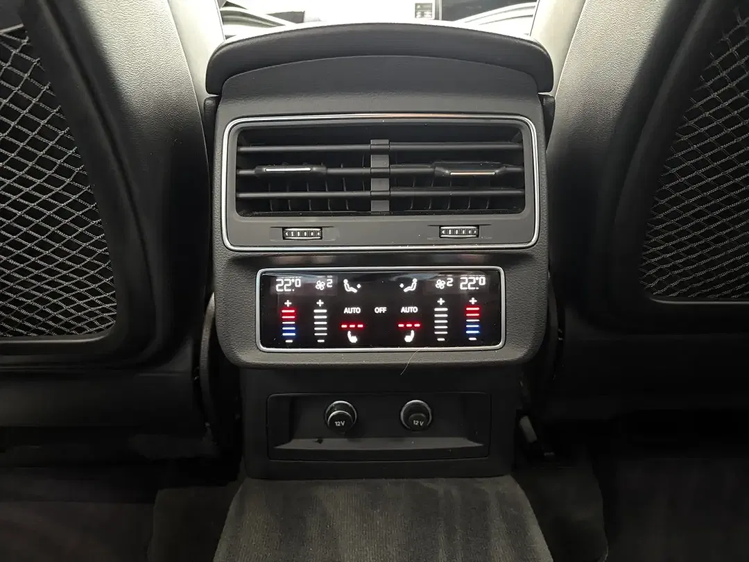 Audi SQ8 - Thumbnail 13