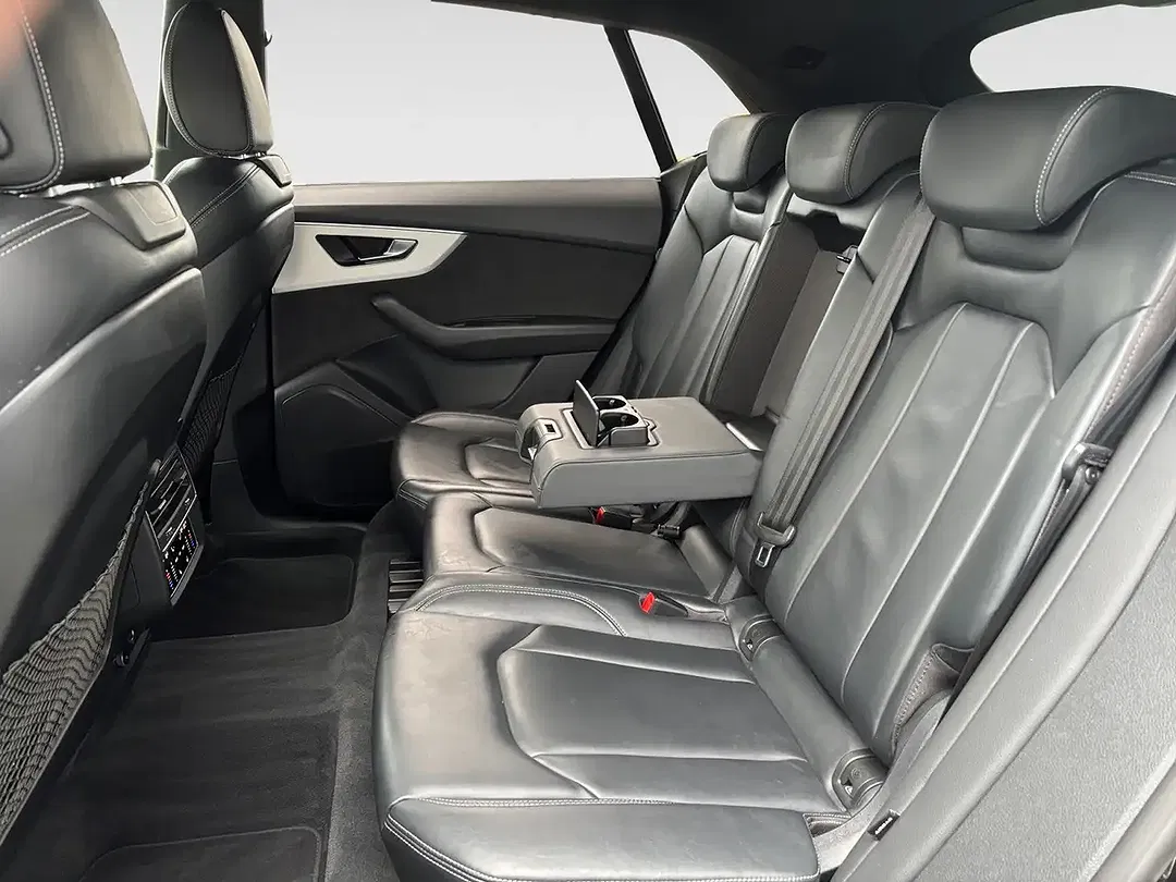 Audi SQ8 - Thumbnail 7