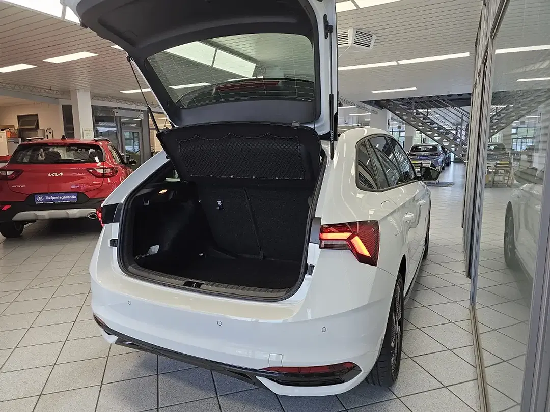 Skoda Scala - Thumbnail 2