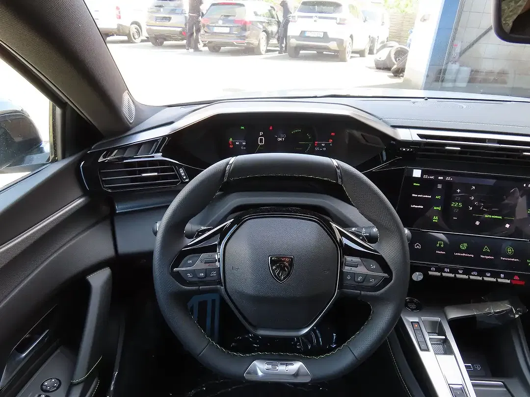 Peugeot 308 - Thumbnail 10