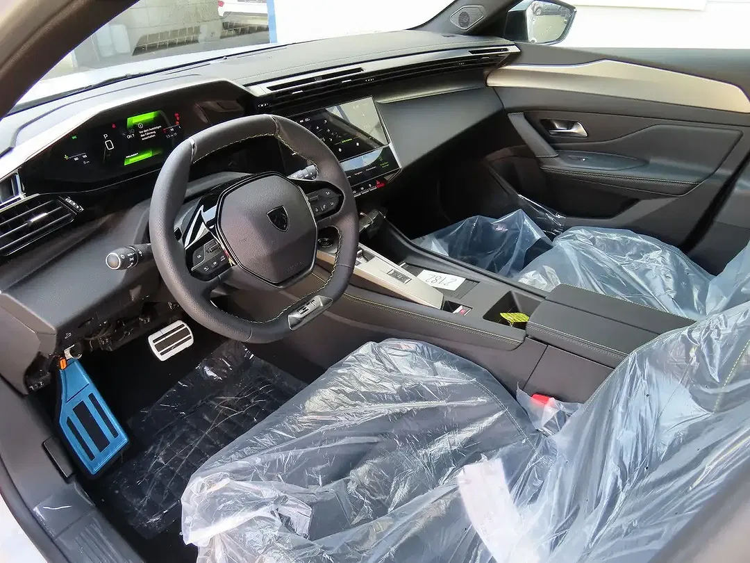 Peugeot 308 - Thumbnail 9