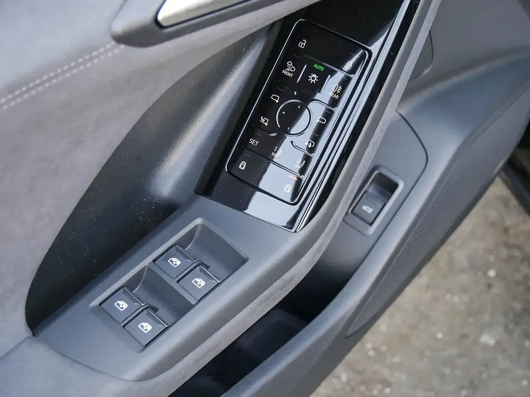 Audi Q6 e-tron - Thumbnail 14