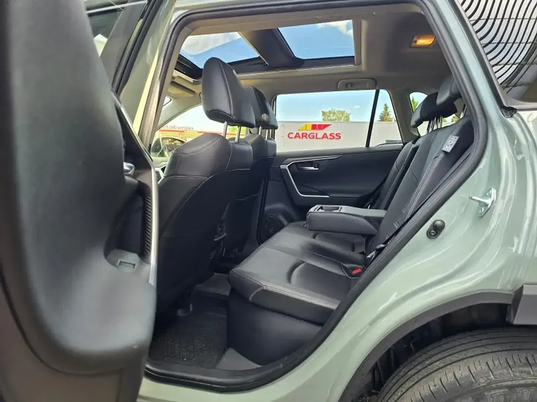Toyota RAV 4 - Thumbnail 9