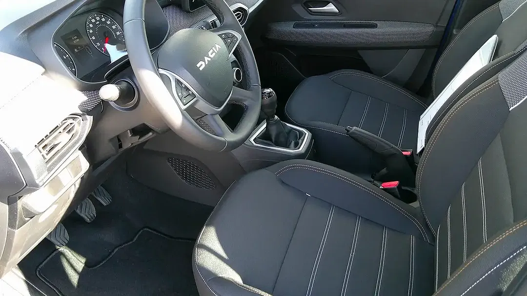Dacia Sandero - Thumbnail 10