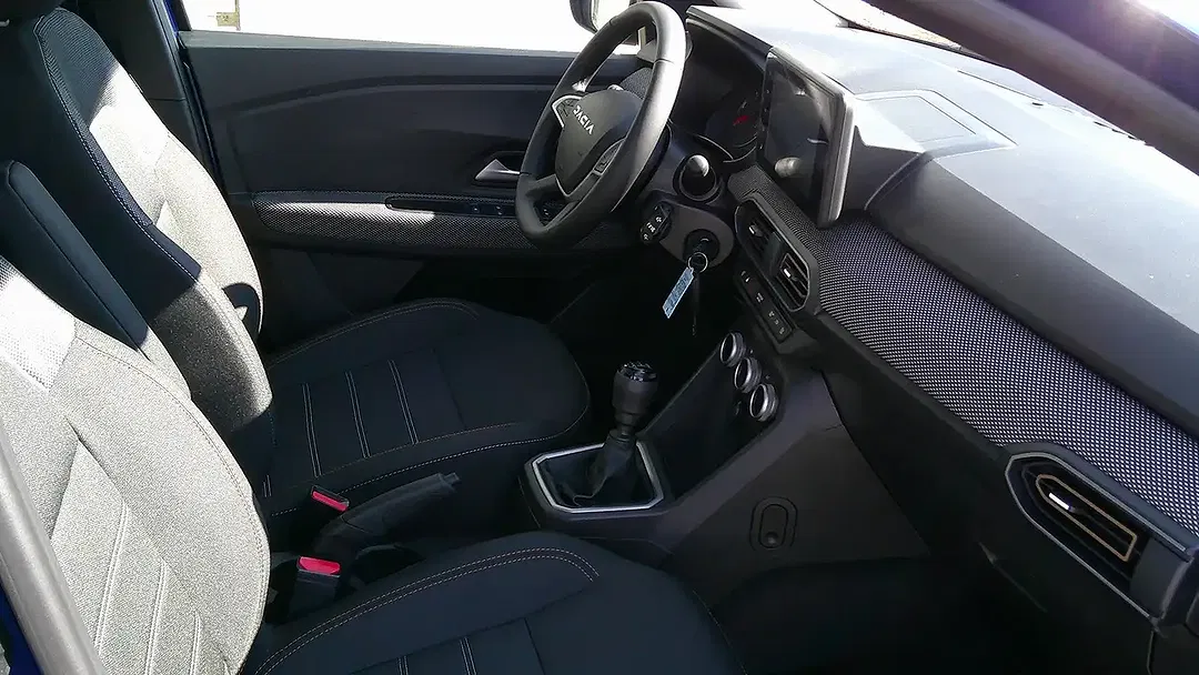 Dacia Sandero - Thumbnail 11
