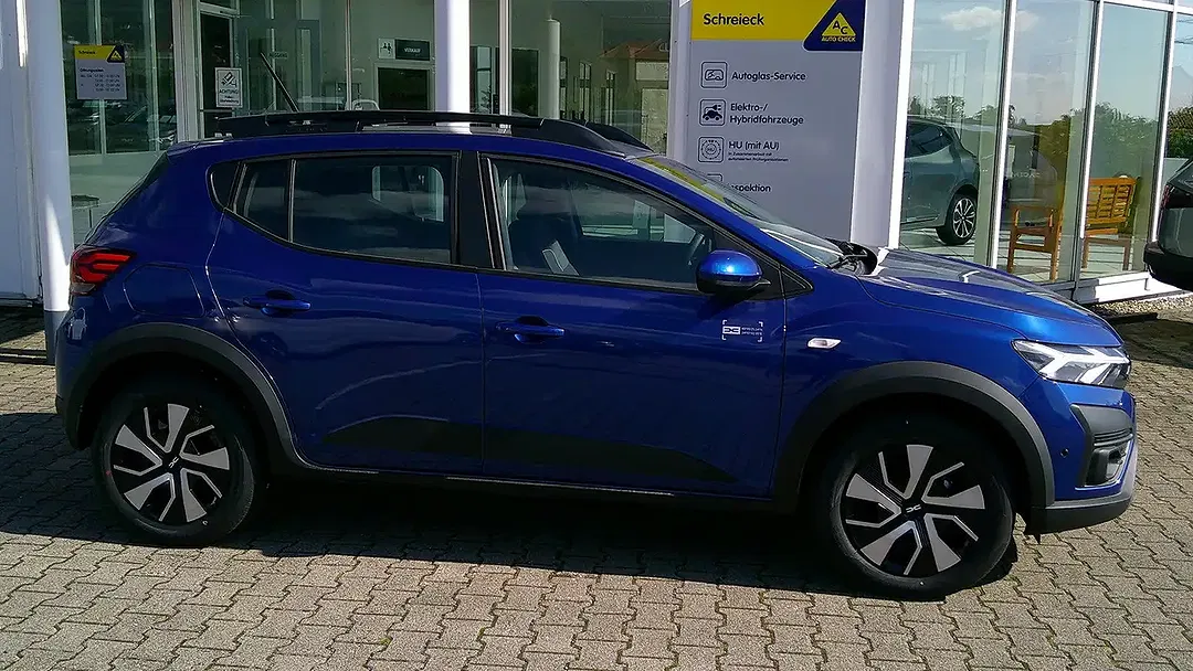 Dacia Sandero - Thumbnail 2