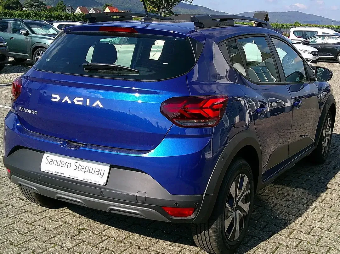 Dacia Sandero - Thumbnail 3