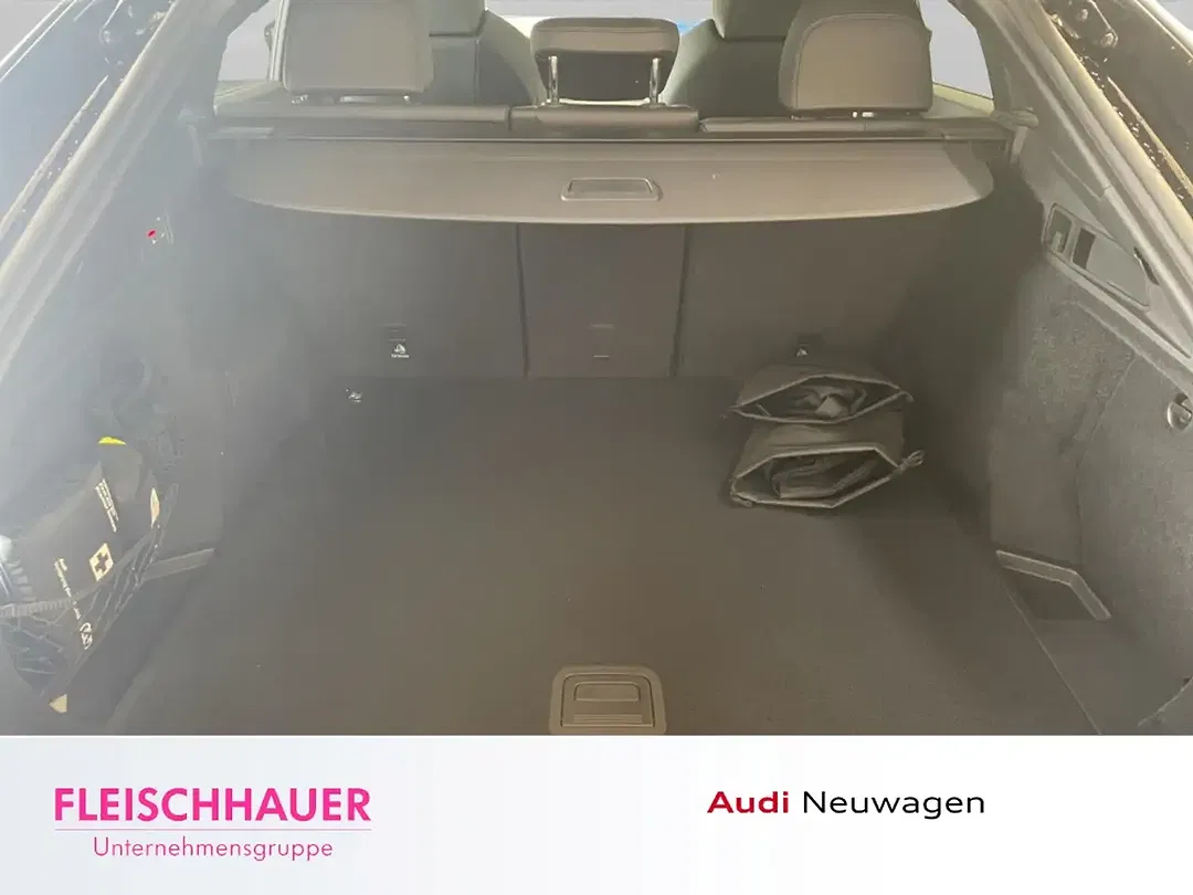 Audi SQ5 - Thumbnail 7