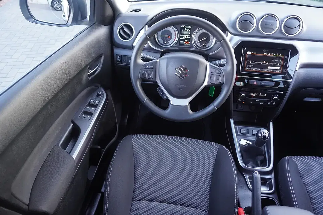 Suzuki Vitara - Thumbnail 13
