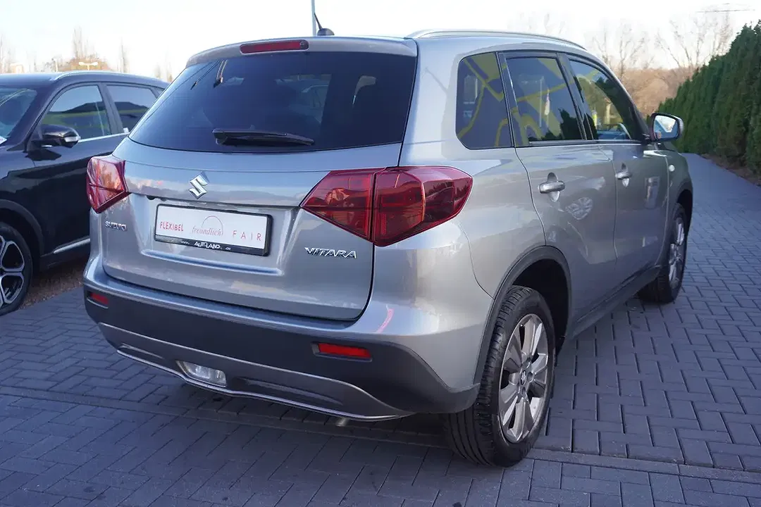 Suzuki Vitara - Thumbnail 4