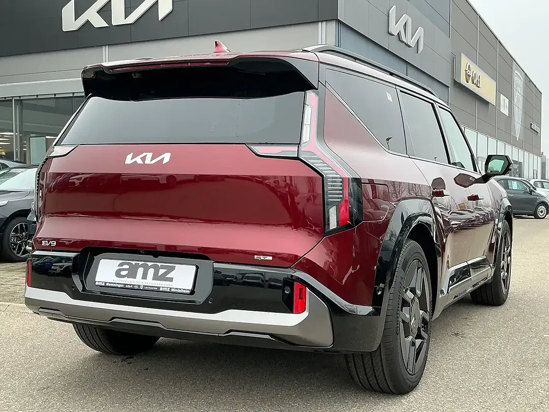 Kia EV9 - Thumbnail 7