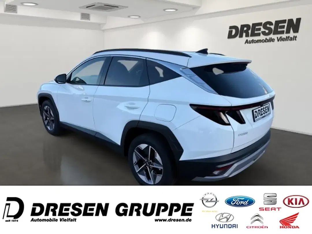 Hyundai TUCSON - Thumbnail 3
