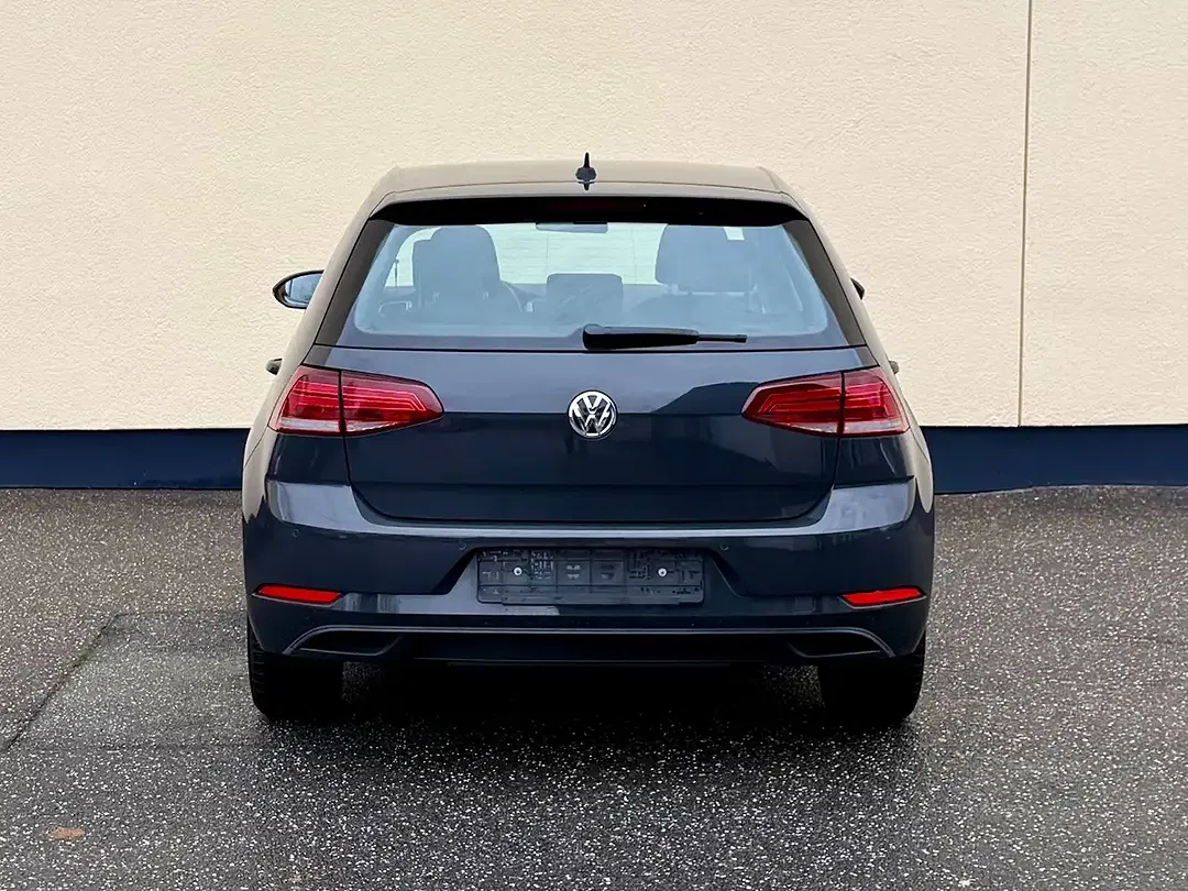 Volkswagen Golf - Thumbnail 4