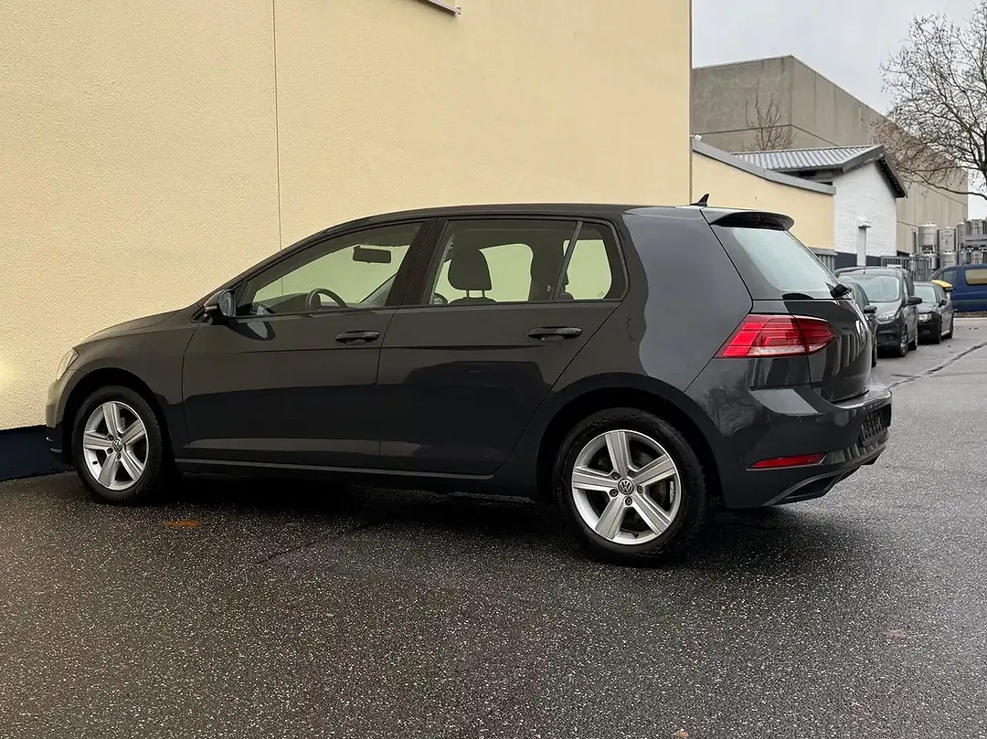Volkswagen Golf - Thumbnail 5