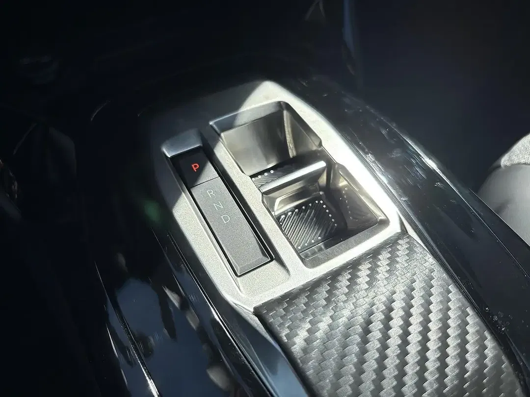 Peugeot 2008 - Thumbnail 11