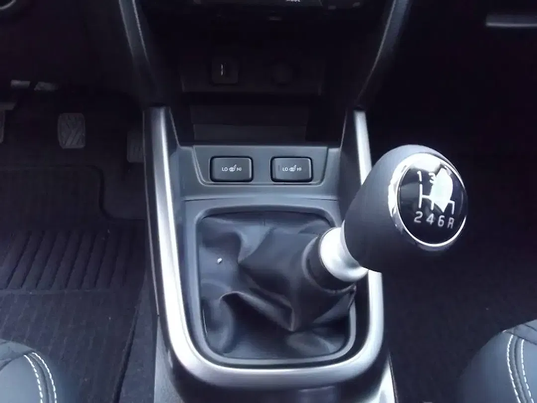 Suzuki Vitara - Thumbnail 12