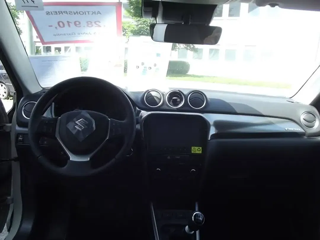 Suzuki Vitara - Thumbnail 9