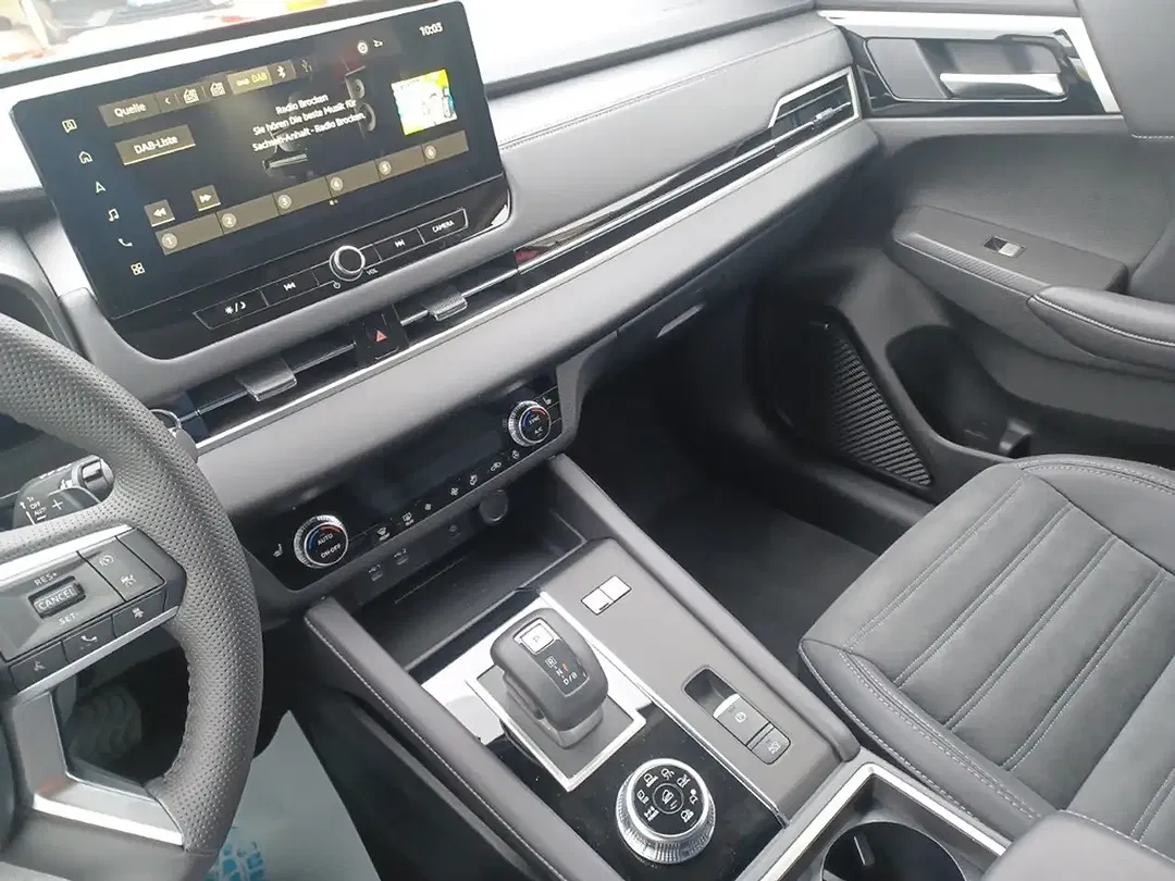 Mitsubishi Outlander - Thumbnail 16