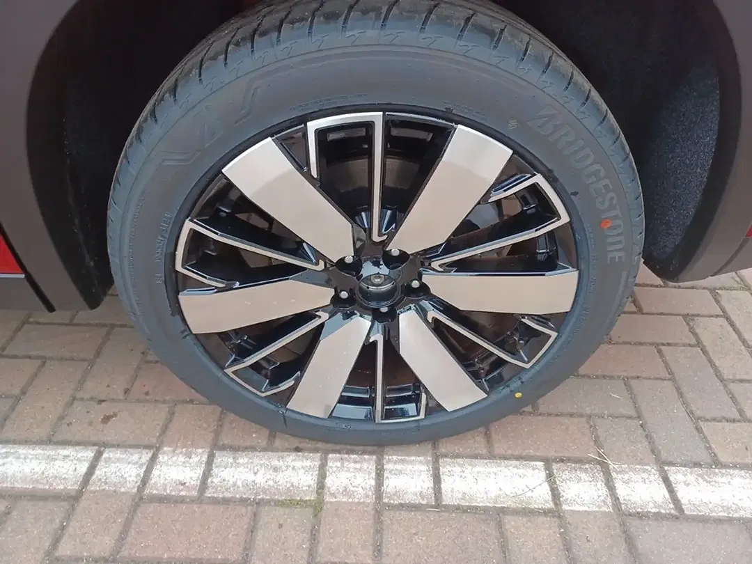 Mitsubishi Outlander - Thumbnail 20