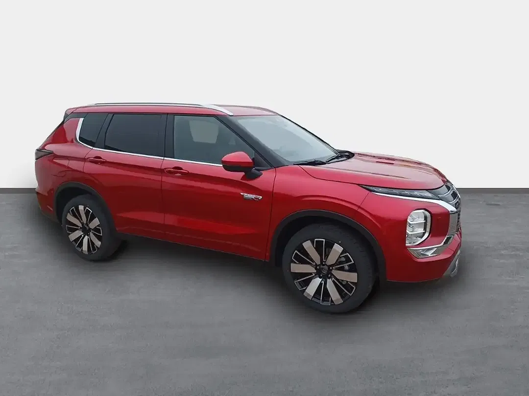 Mitsubishi Outlander - Thumbnail 3