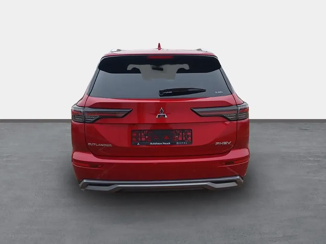 Mitsubishi Outlander - Thumbnail 6