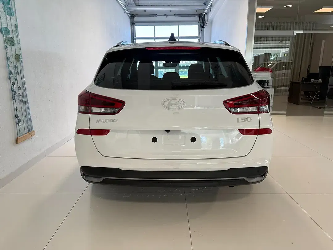 Hyundai i30 - Thumbnail 4