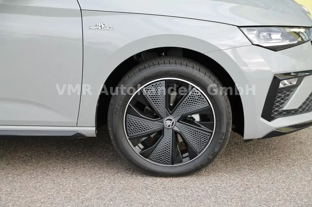 Skoda Scala - Thumbnail 8