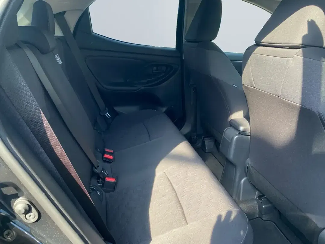 Toyota Yaris - Thumbnail 5