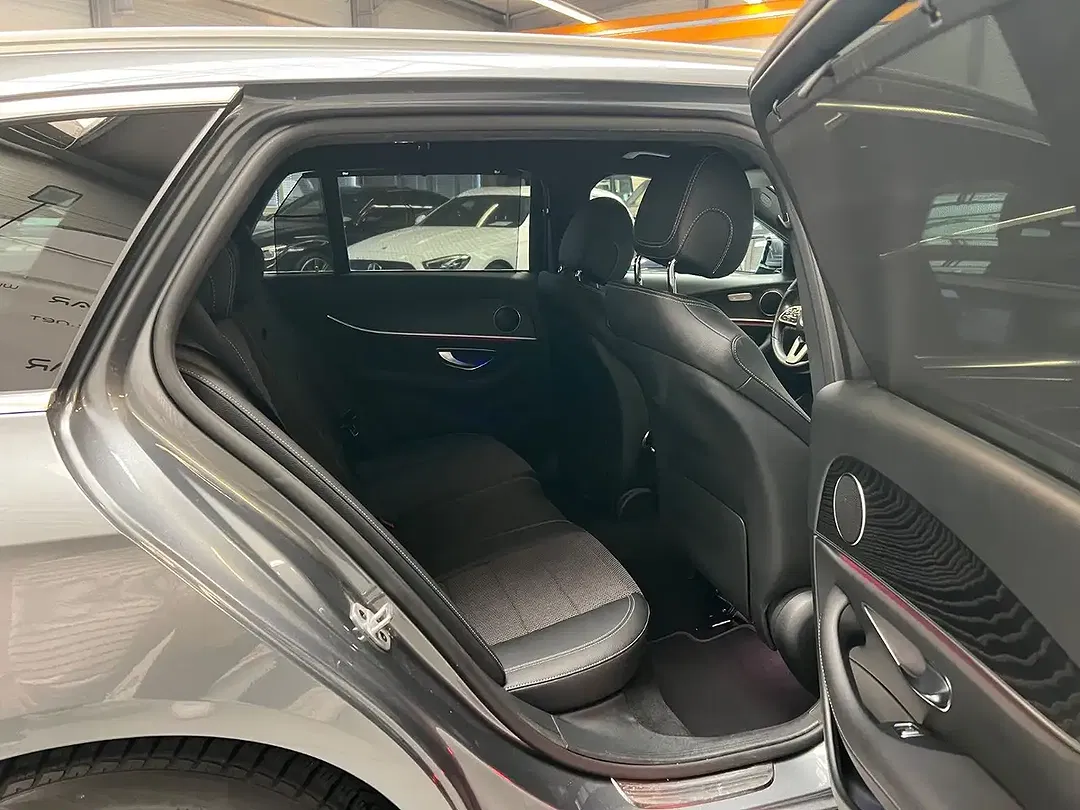 Mercedes-Benz E 200 - Thumbnail 15
