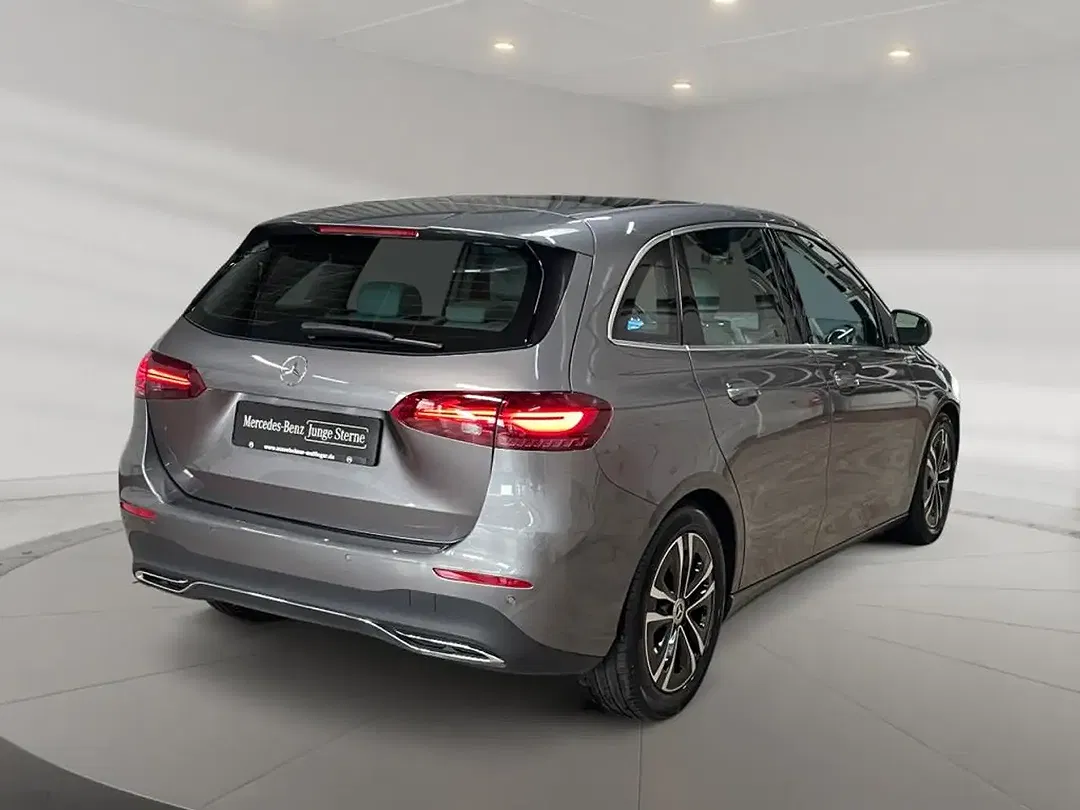 Mercedes-Benz B 200 - Thumbnail 2