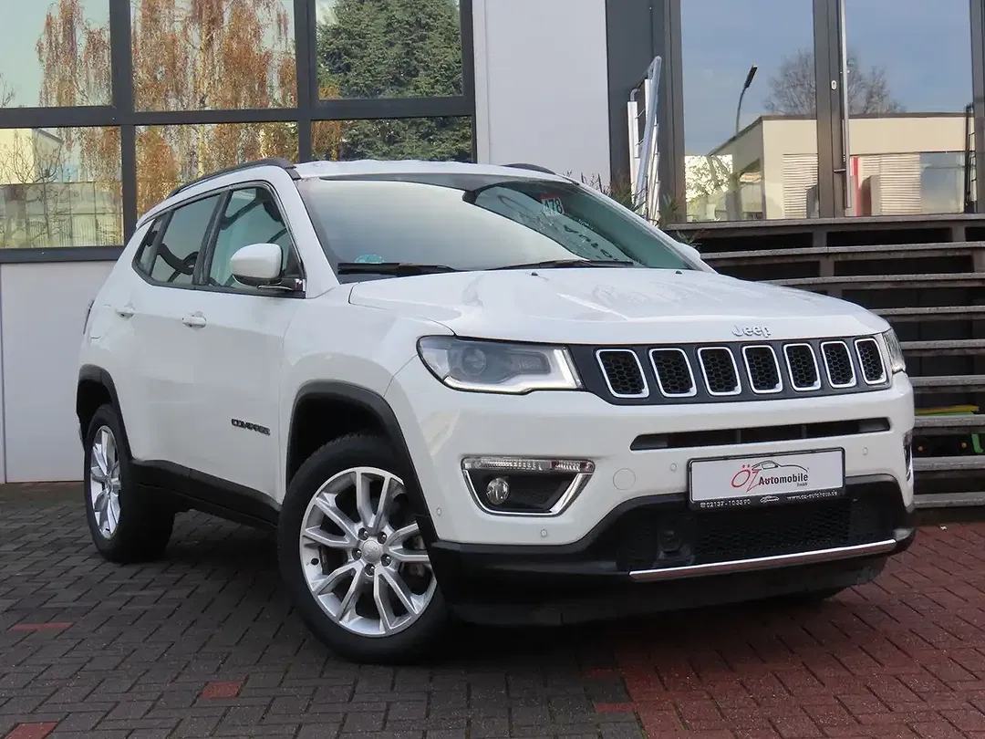 Jeep Compass - Thumbnail 1