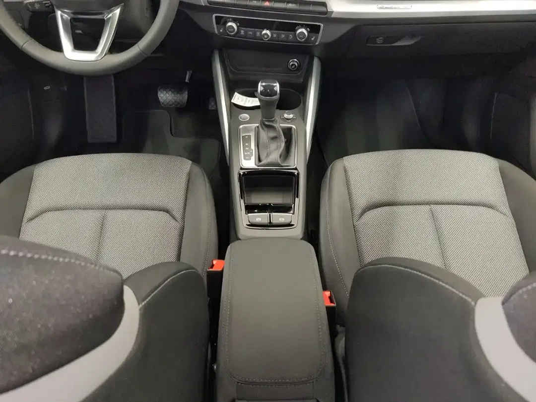 Audi Q2 - Thumbnail 12