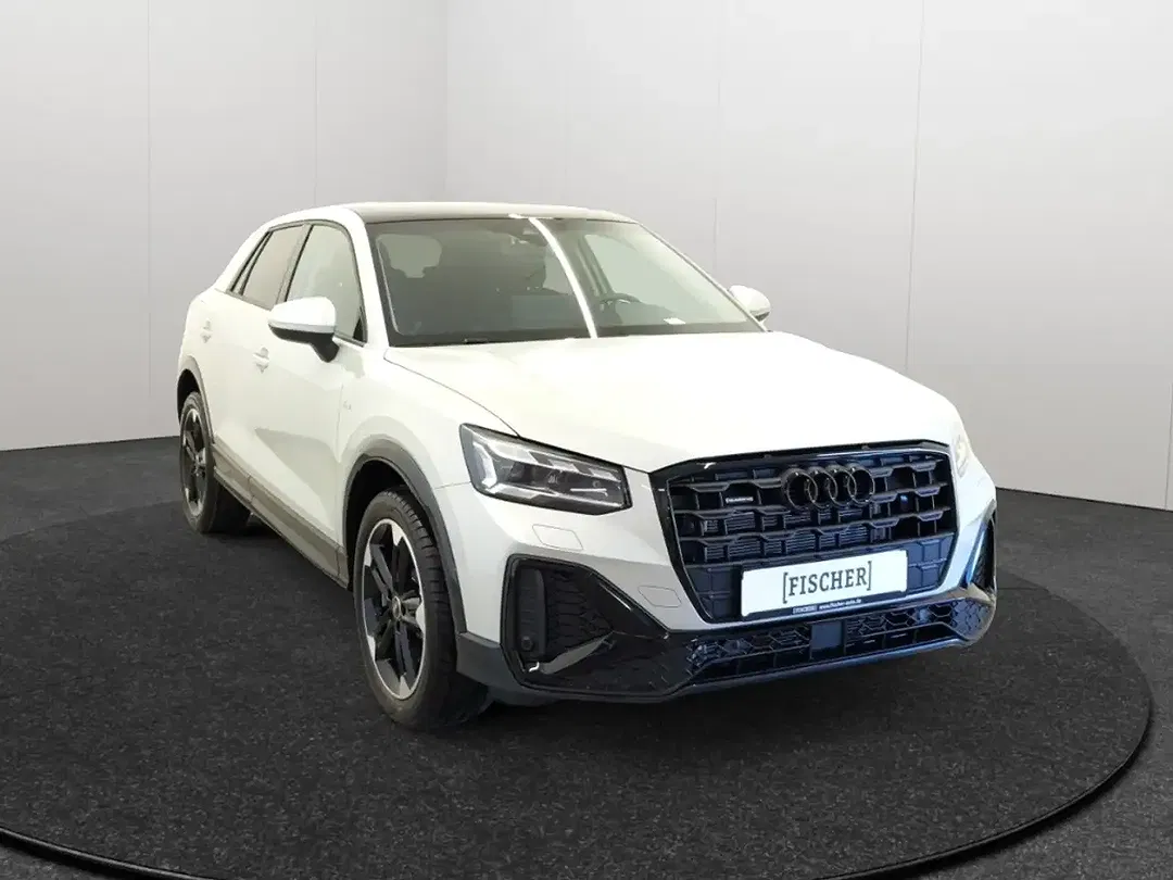 Audi Q2 - Thumbnail 3