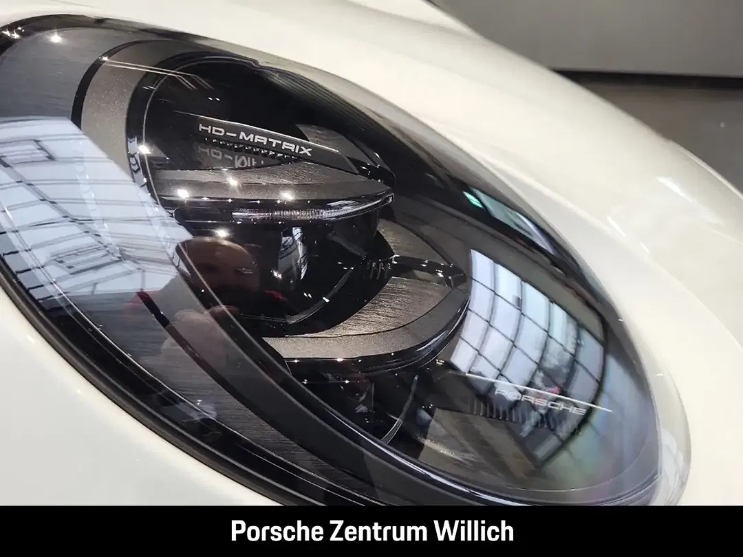 Porsche 992 - Thumbnail 12
