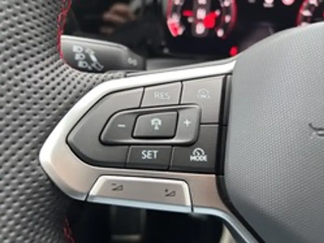 Volkswagen Golf GTI - Thumbnail 14