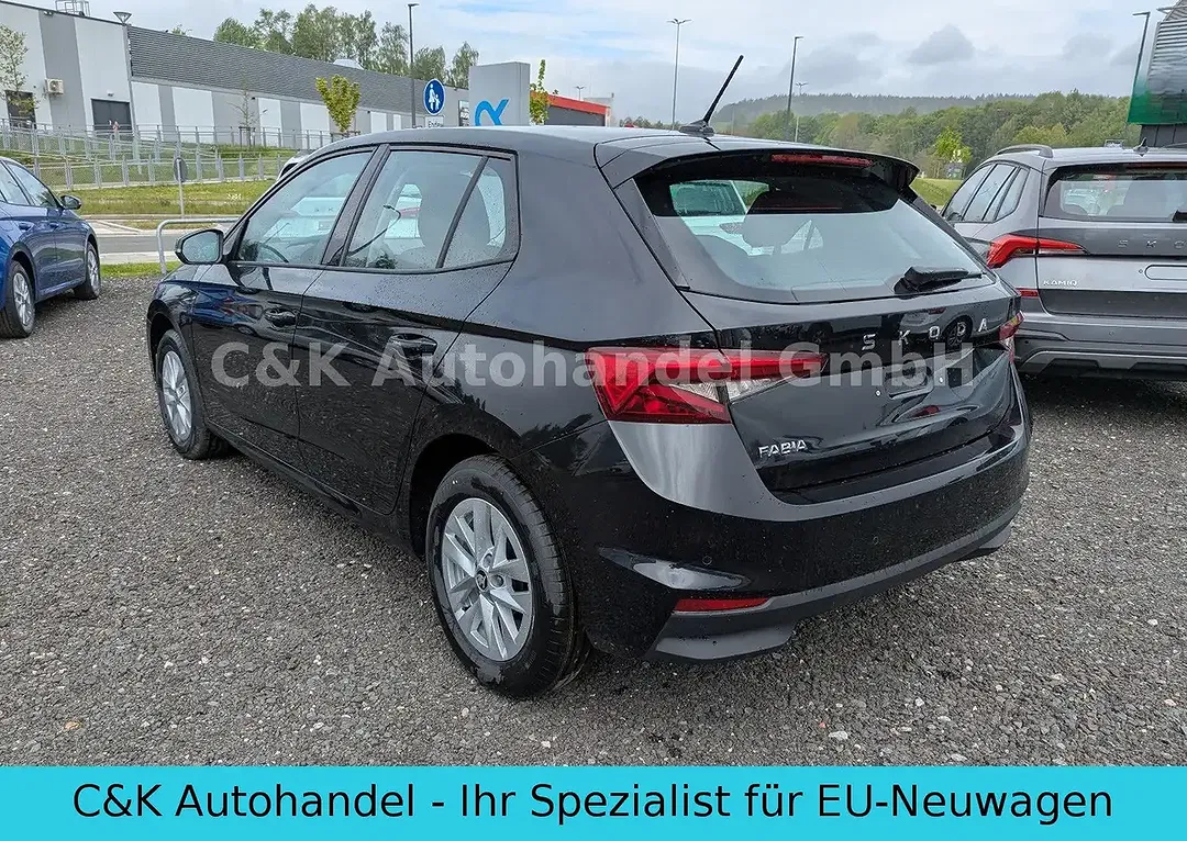Skoda Fabia - Thumbnail 12