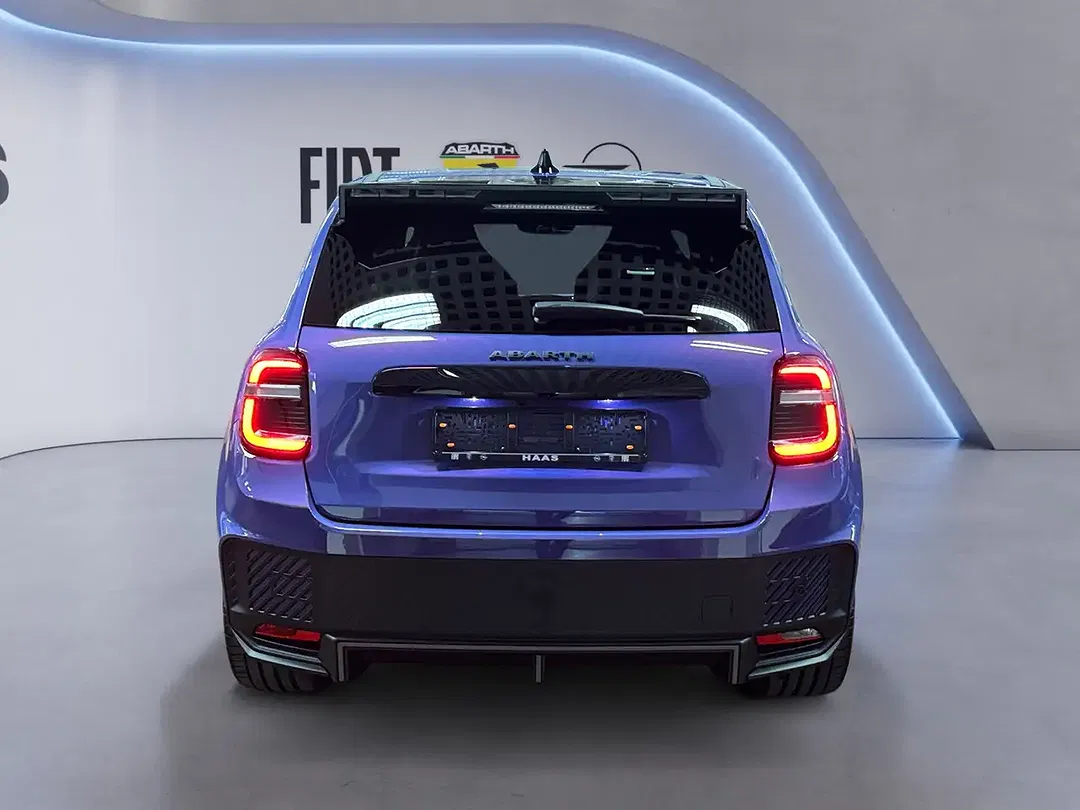 Abarth 600e - Thumbnail 5
