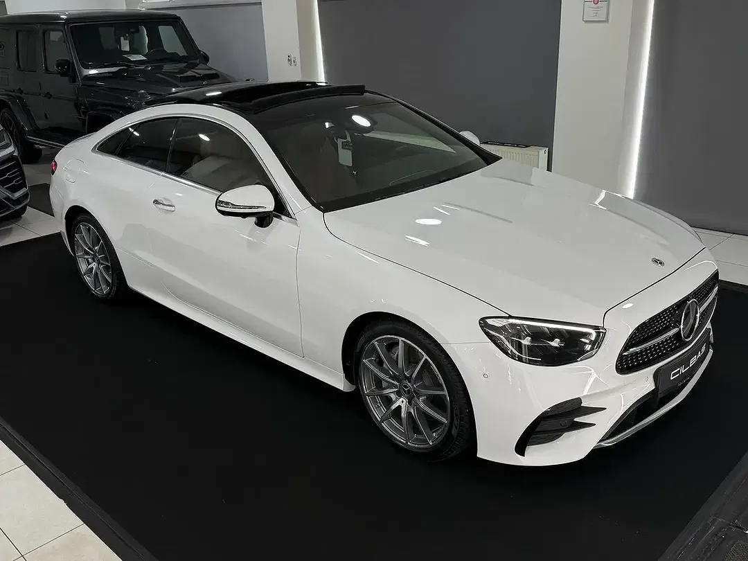 Mercedes-Benz E 220 - Thumbnail 3